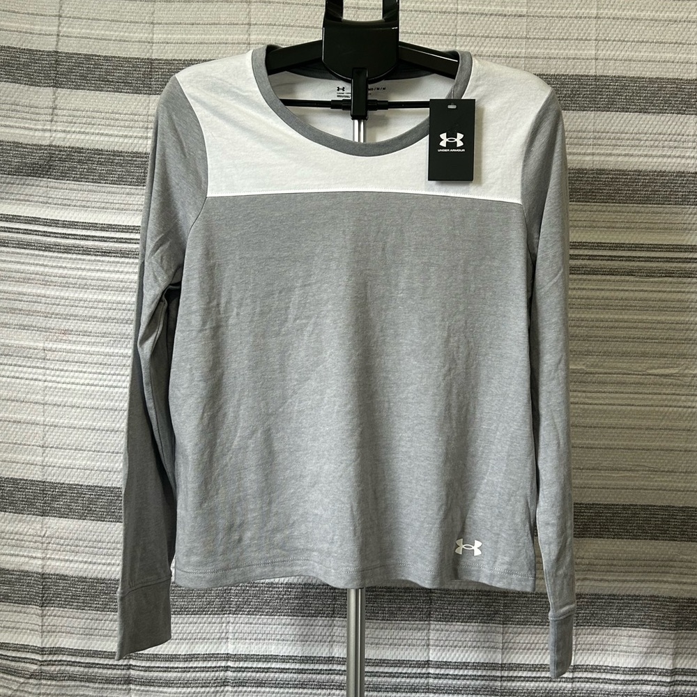 Under Armour Colorblock Long Sleeve Loose Fit Shirt | Womens M